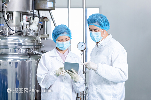 智慧化工 平板電腦賦能技術(shù)工人與軟件開發(fā)的創(chuàng)新融合